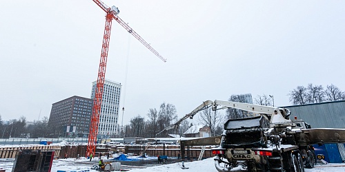 Армирование фундаментной плиты жилого корпуса, бетонирование фундаментной плиты паркинга