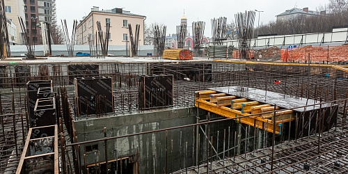 Армирование, устройство опалубки плиты перекрытия паркинга жилого корпуса
