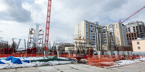 Армирование, устройство опалубки наклонных и круглых колонн.