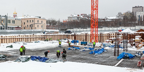 Армирование фундаментной плиты паркинга. Срубка оголовков свай, доработка котлована, очистка бетонной подготовки под армирование фундаментной плиты жилого корпуса