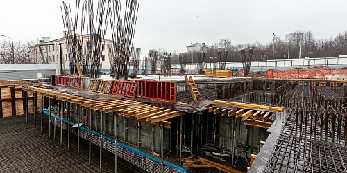 Армирование, устройство опалубки плиты перекрытия паркинга жилого корпуса, устройство опалубки фундаментной плиты паркинга